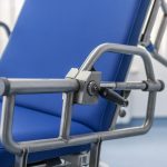 Plano detalle de la silla-camilla Leonardo, producto destinado para el tratamiento y manejo de pacientes